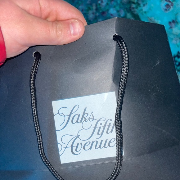 Moncler white collared shirt with saksfifth avenue bag - Picture 5 of 5